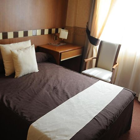 Hotel Las Yucas Atarfe Zimmer foto